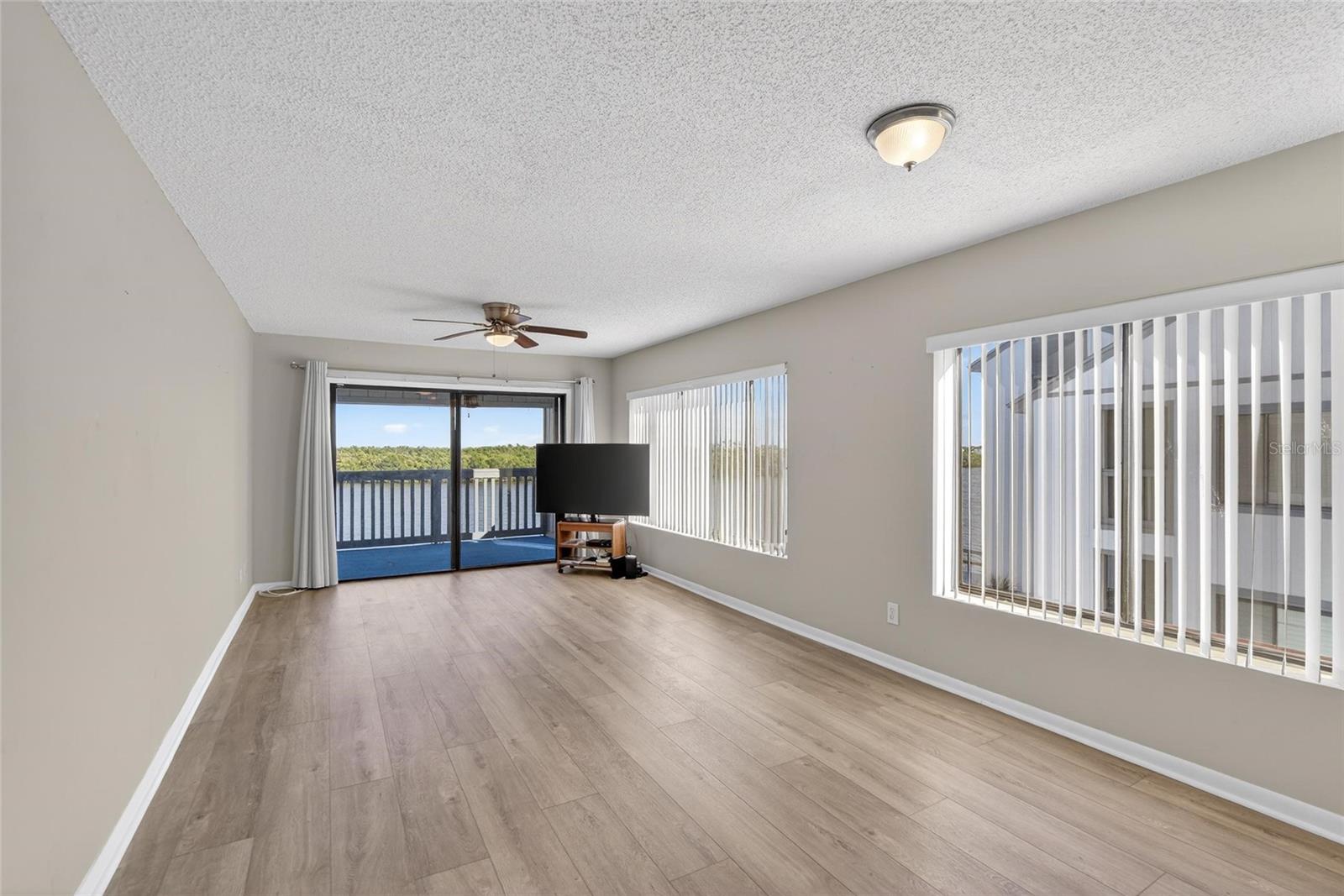 Image 21 of 95 For 813 Bahia Del Sol Drive 34