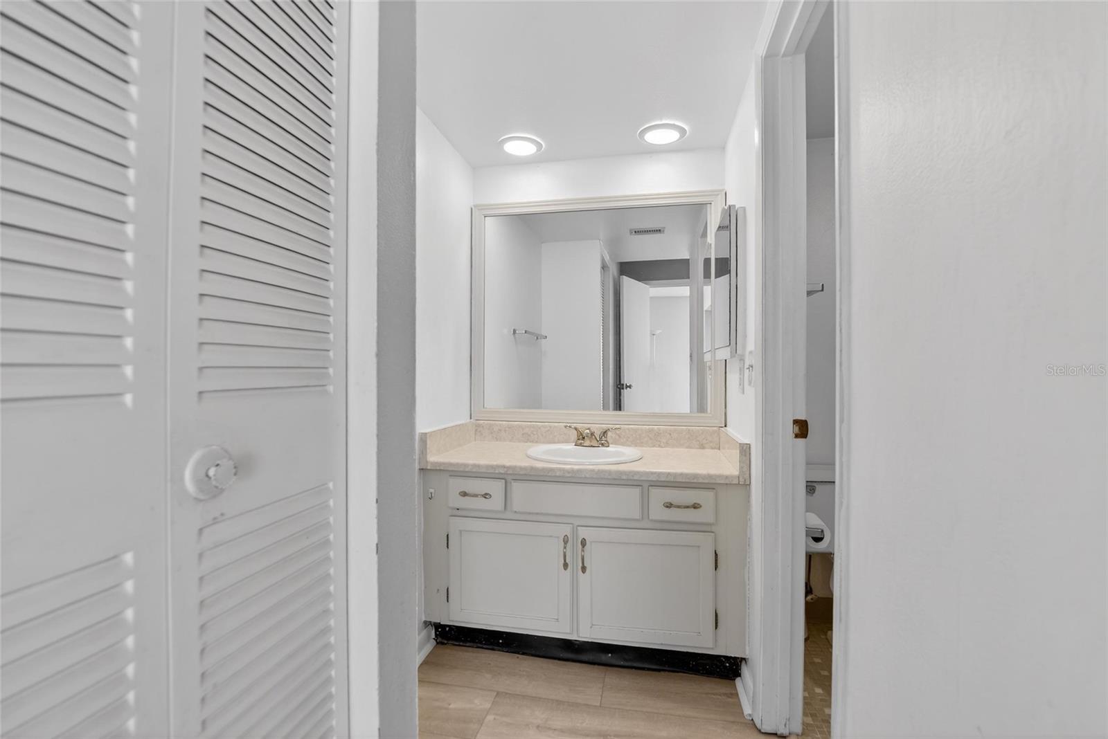 Image 29 of 95 For 813 Bahia Del Sol Drive 34