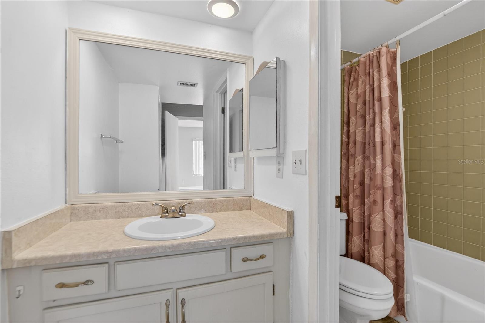 Image 30 of 95 For 813 Bahia Del Sol Drive 34