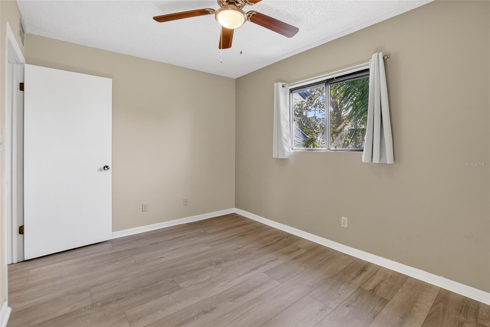 Image 35 of 95 For 813 Bahia Del Sol Drive 34