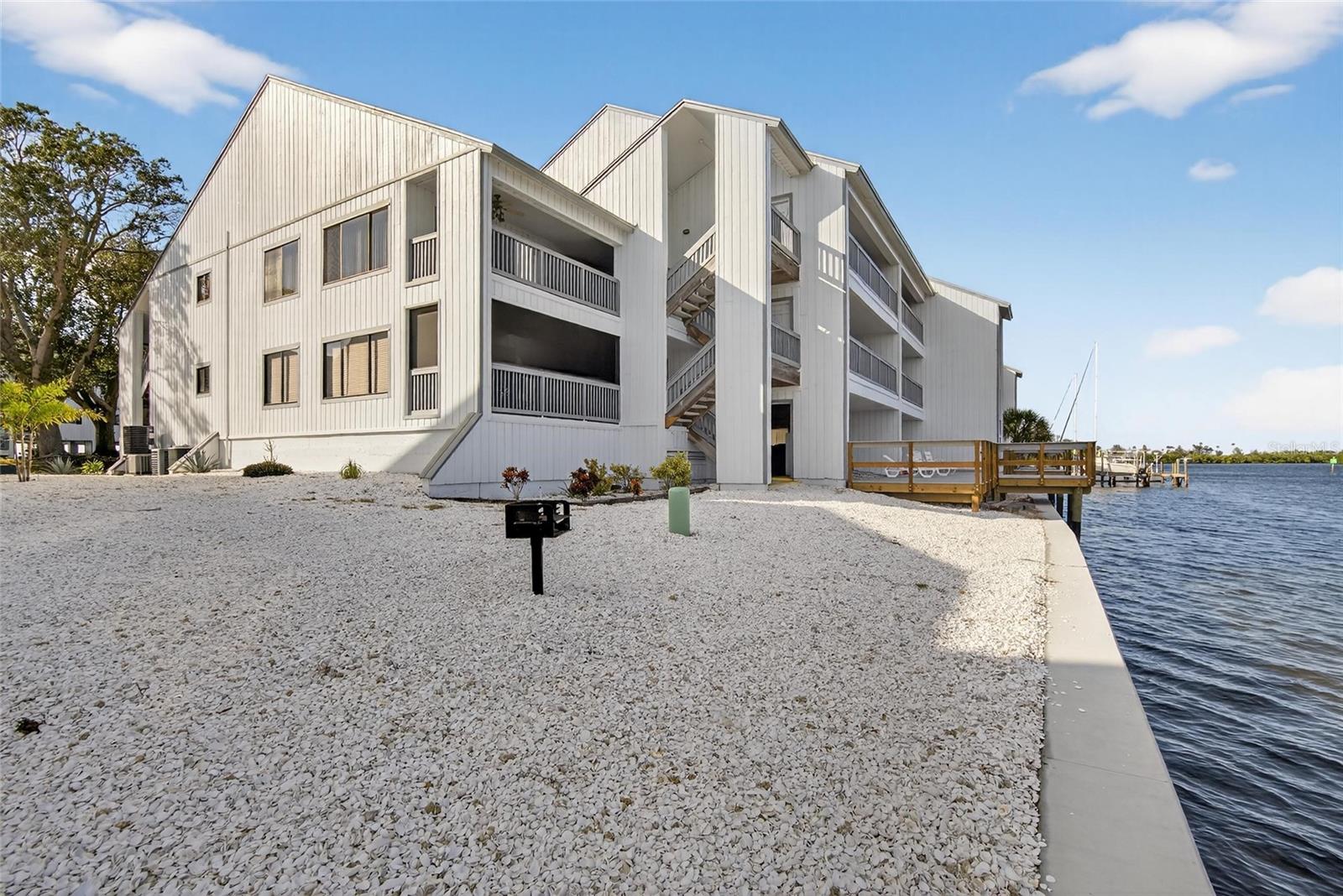 Image 49 of 95 For 813 Bahia Del Sol Drive 34