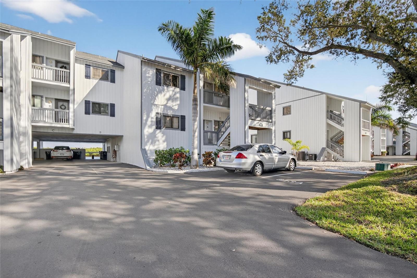 Image 50 of 95 For 813 Bahia Del Sol Drive 34