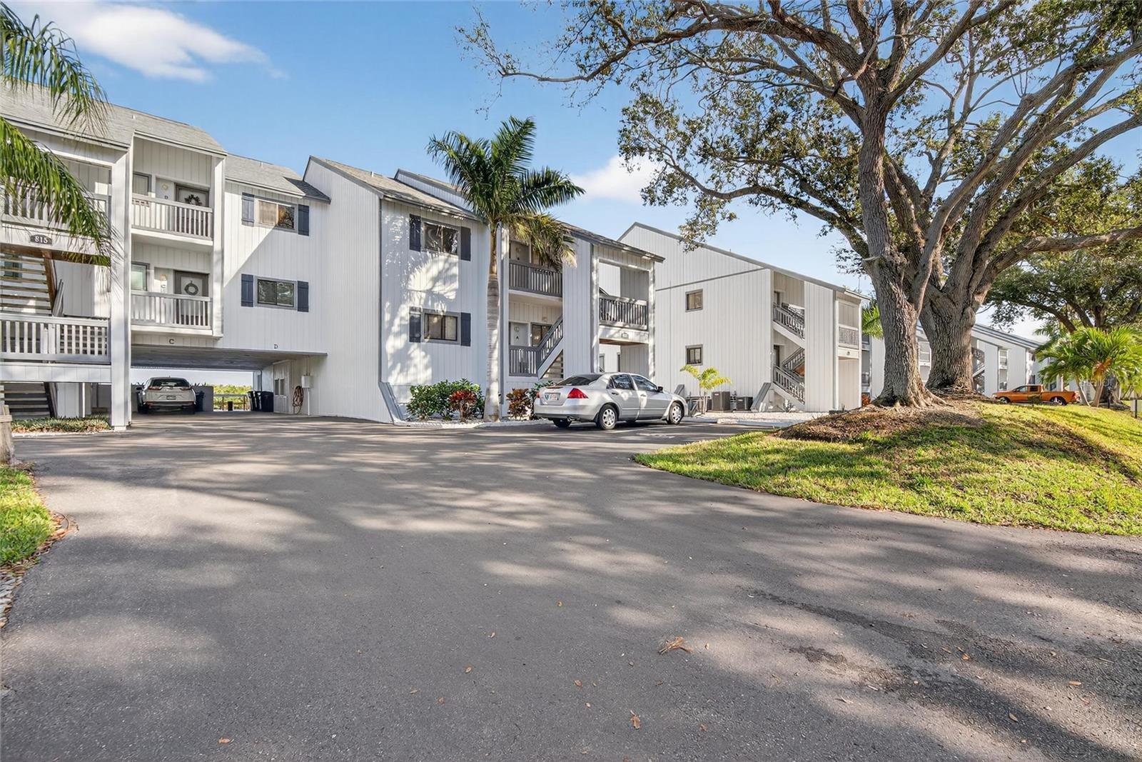 Image 51 of 95 For 813 Bahia Del Sol Drive 34