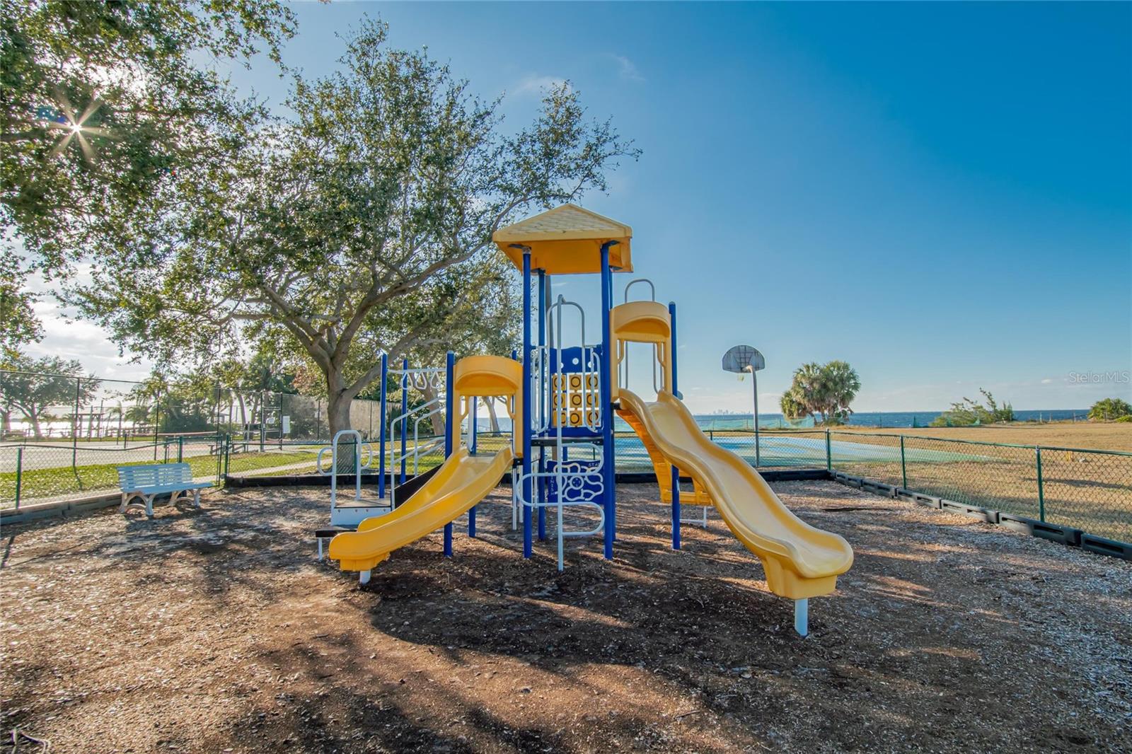 Image 55 of 95 For 813 Bahia Del Sol Drive 34