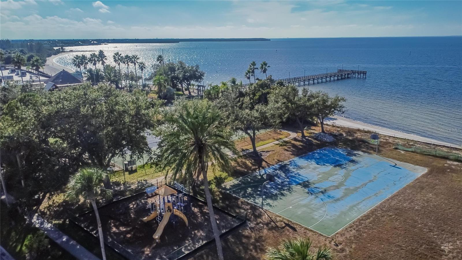 Image 63 of 95 For 813 Bahia Del Sol Drive 34