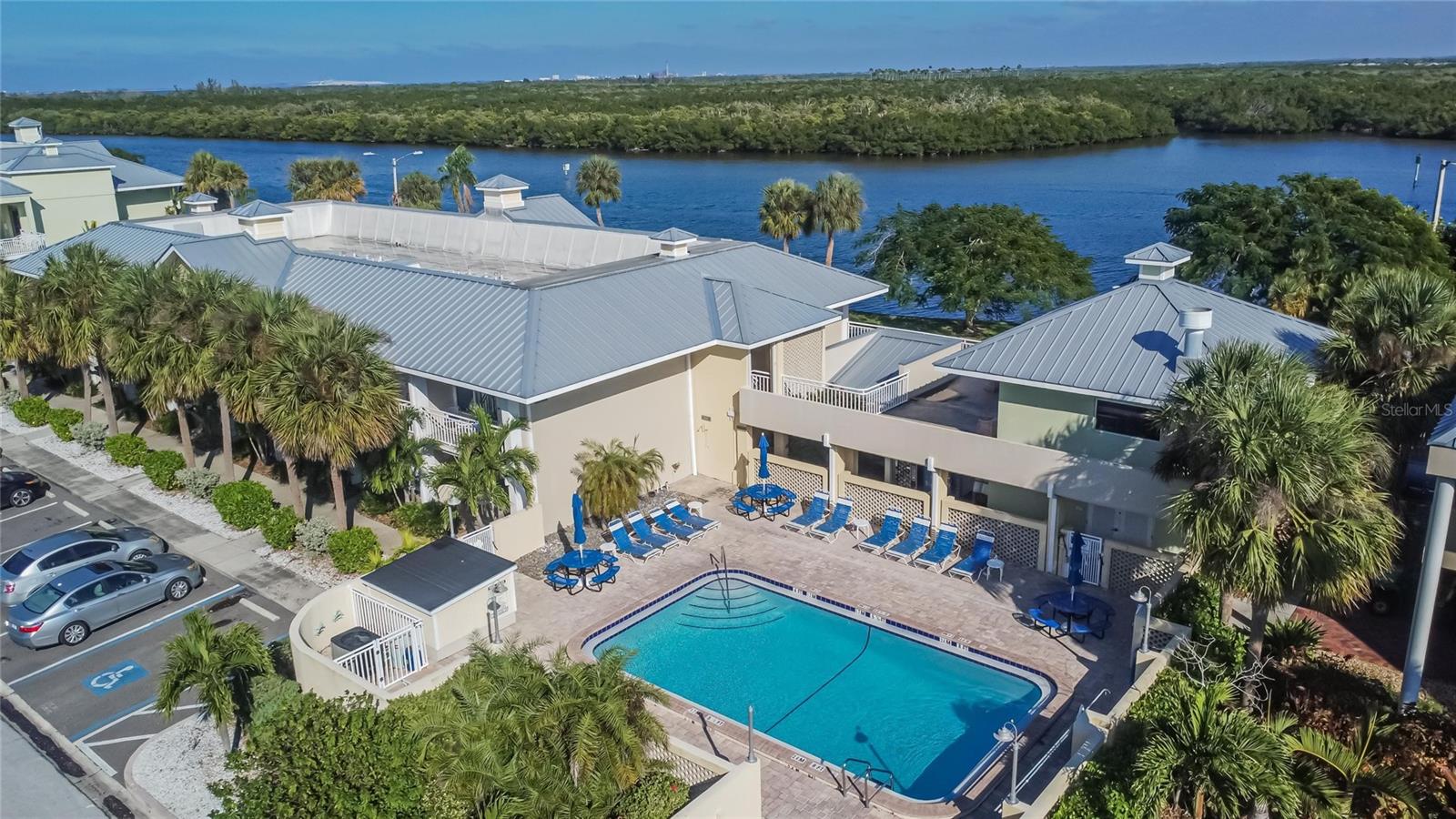 Image 66 of 95 For 813 Bahia Del Sol Drive 34