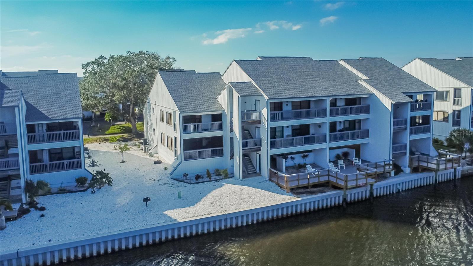 Image 90 of 95 For 813 Bahia Del Sol Drive 34