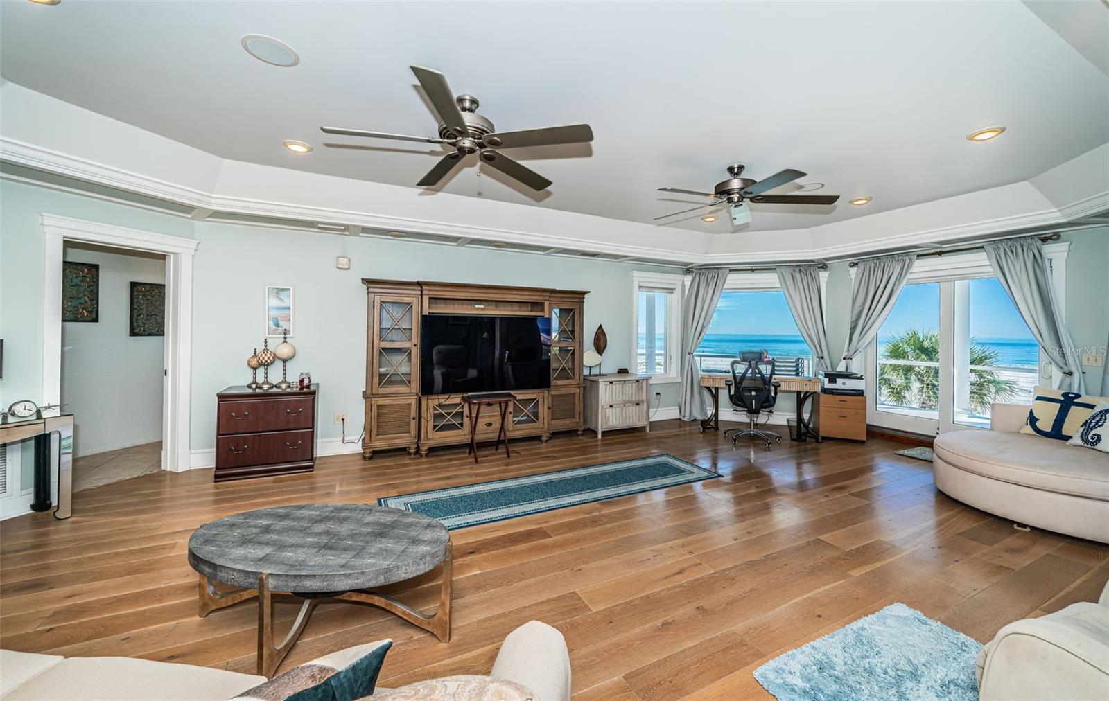 Image 11 of 90 For 934 Eldorado Avenue