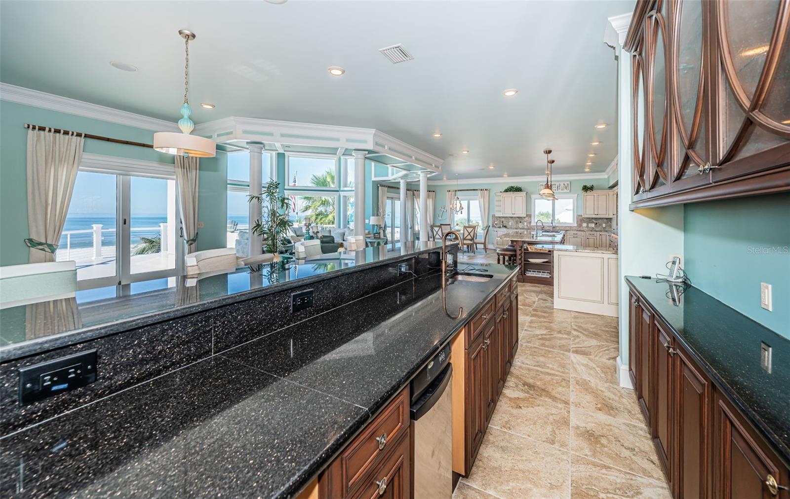 Image 38 of 90 For 934 Eldorado Avenue