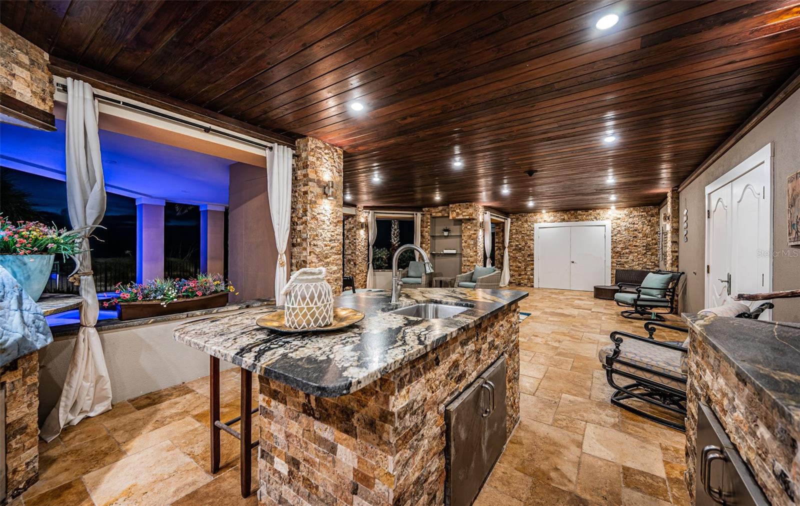 Image 67 of 90 For 934 Eldorado Avenue