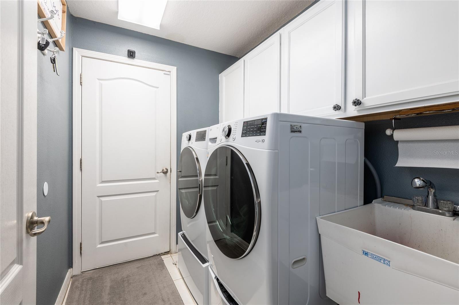 Image 17 of 55 For 3987 Ashworth Place