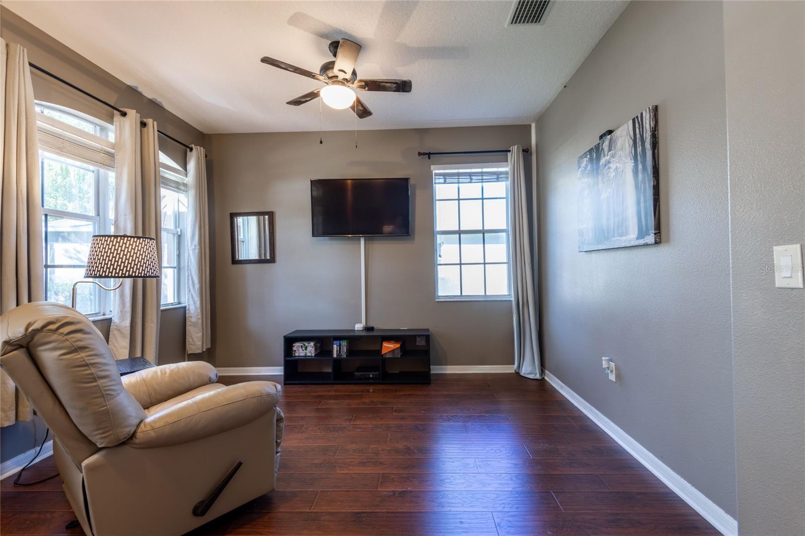 Image 8 of 55 For 3987 Ashworth Place