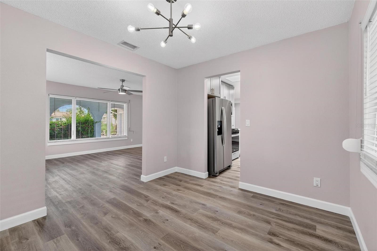 Image 11 of 26 For 5630 Venetian Boulevard Ne