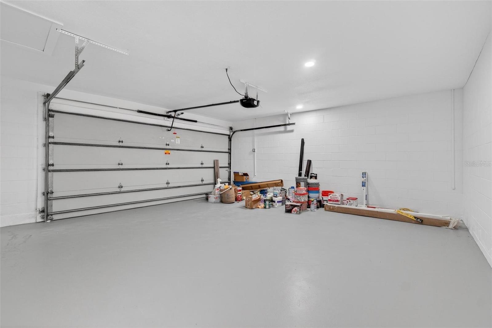 Image 23 of 26 For 5630 Venetian Boulevard Ne