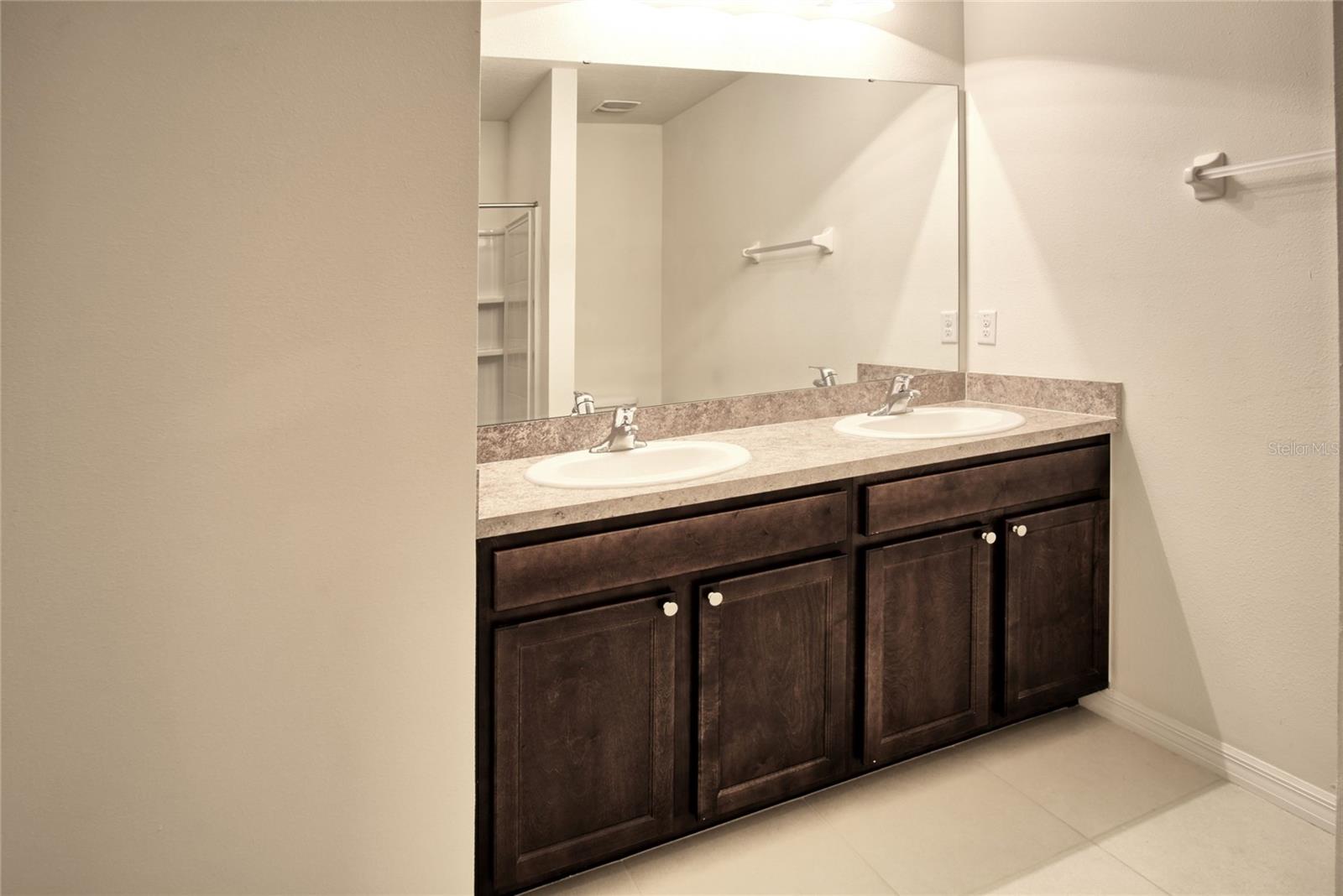 Image 18 of 34 For 117 Lacewing Place