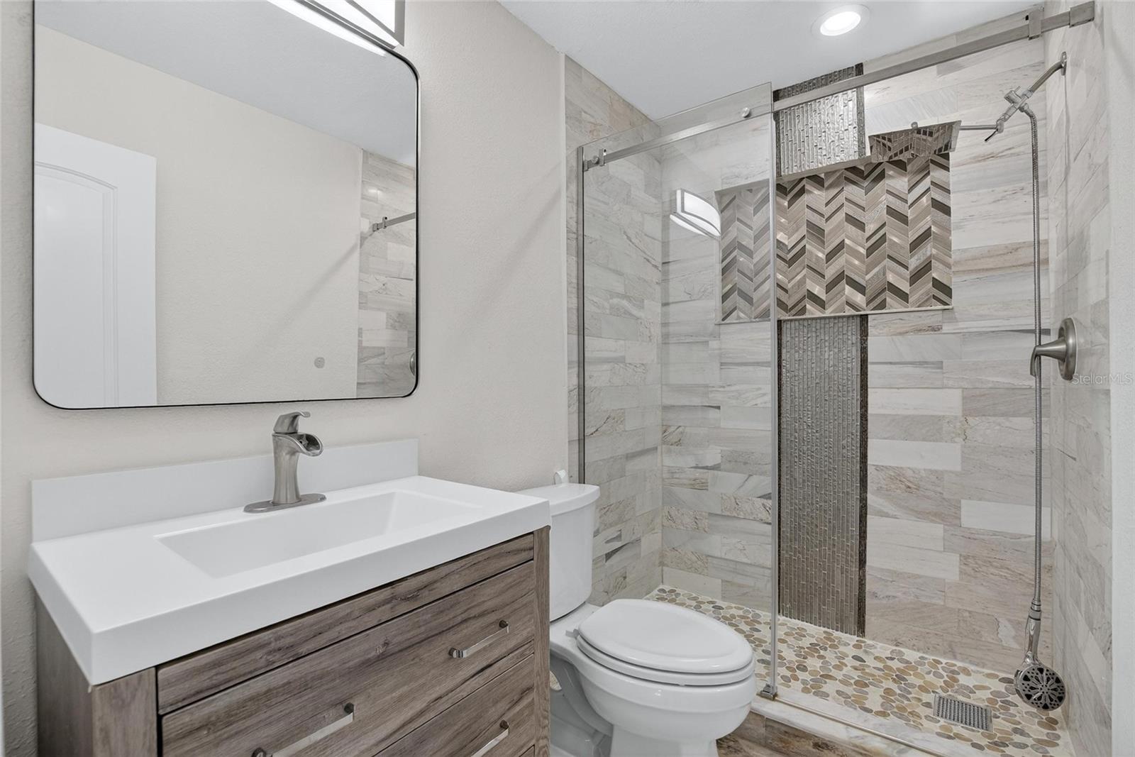 Image 26 of 48 For 4573 20th Avenue N