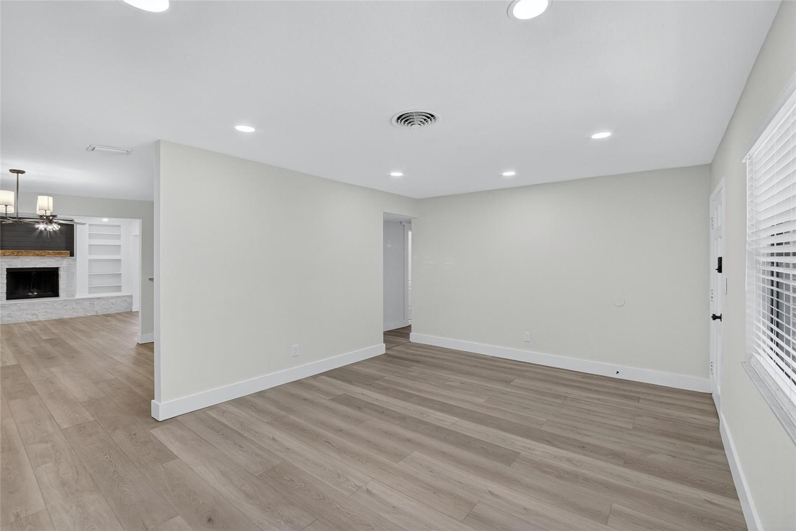 Image 7 of 48 For 4573 20th Avenue N