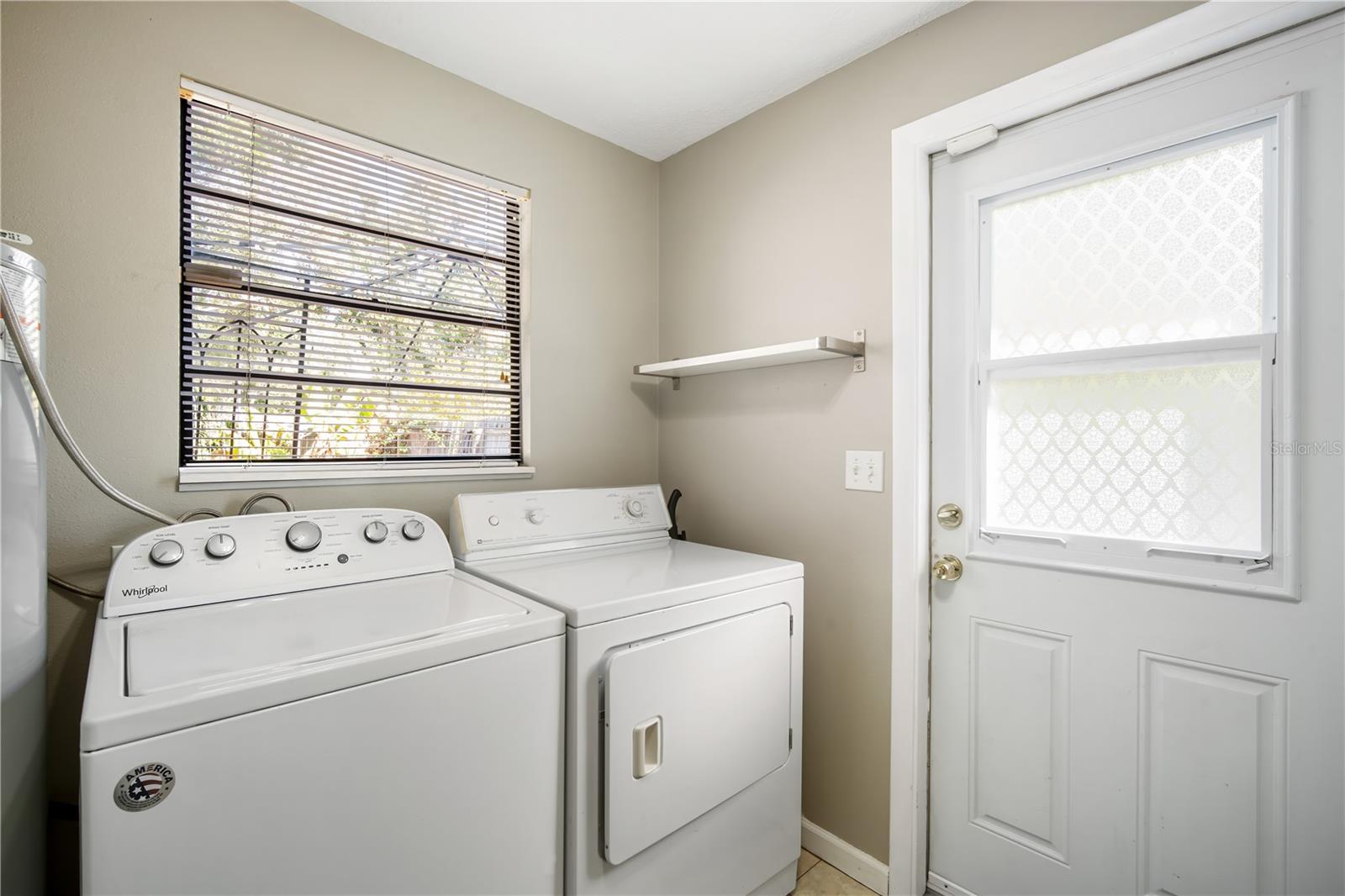 Image 11 of 24 For 3909 Iowa Avenue