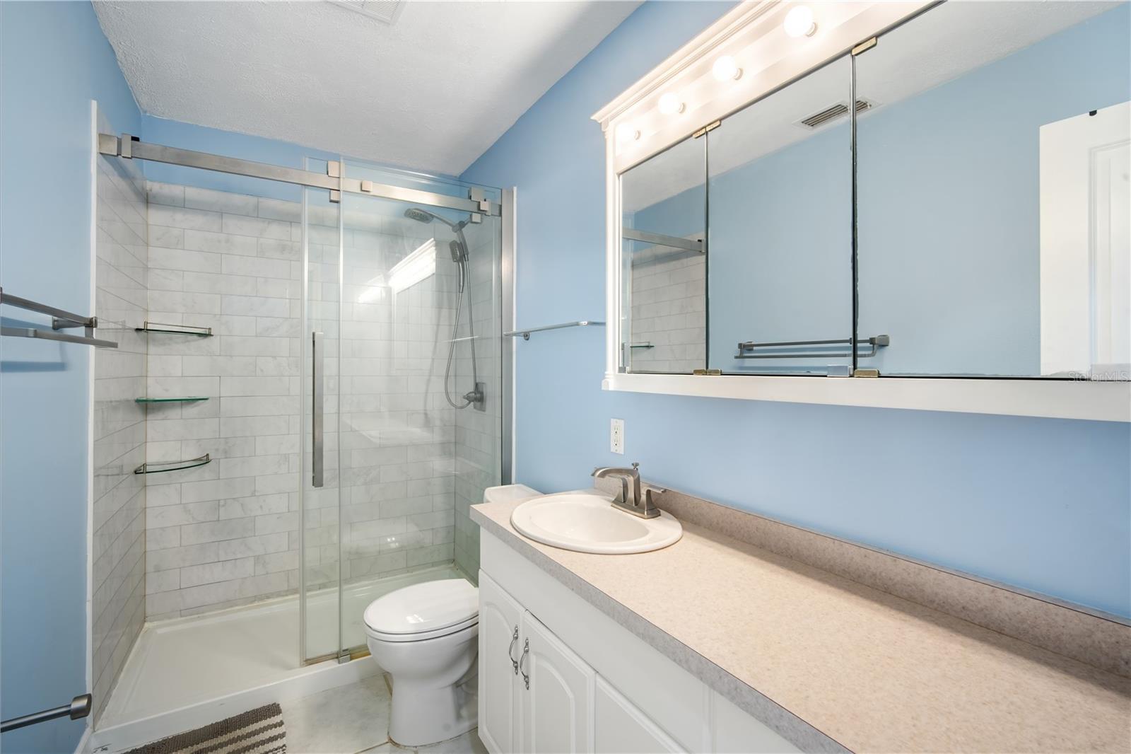 Image 13 of 24 For 3909 Iowa Avenue