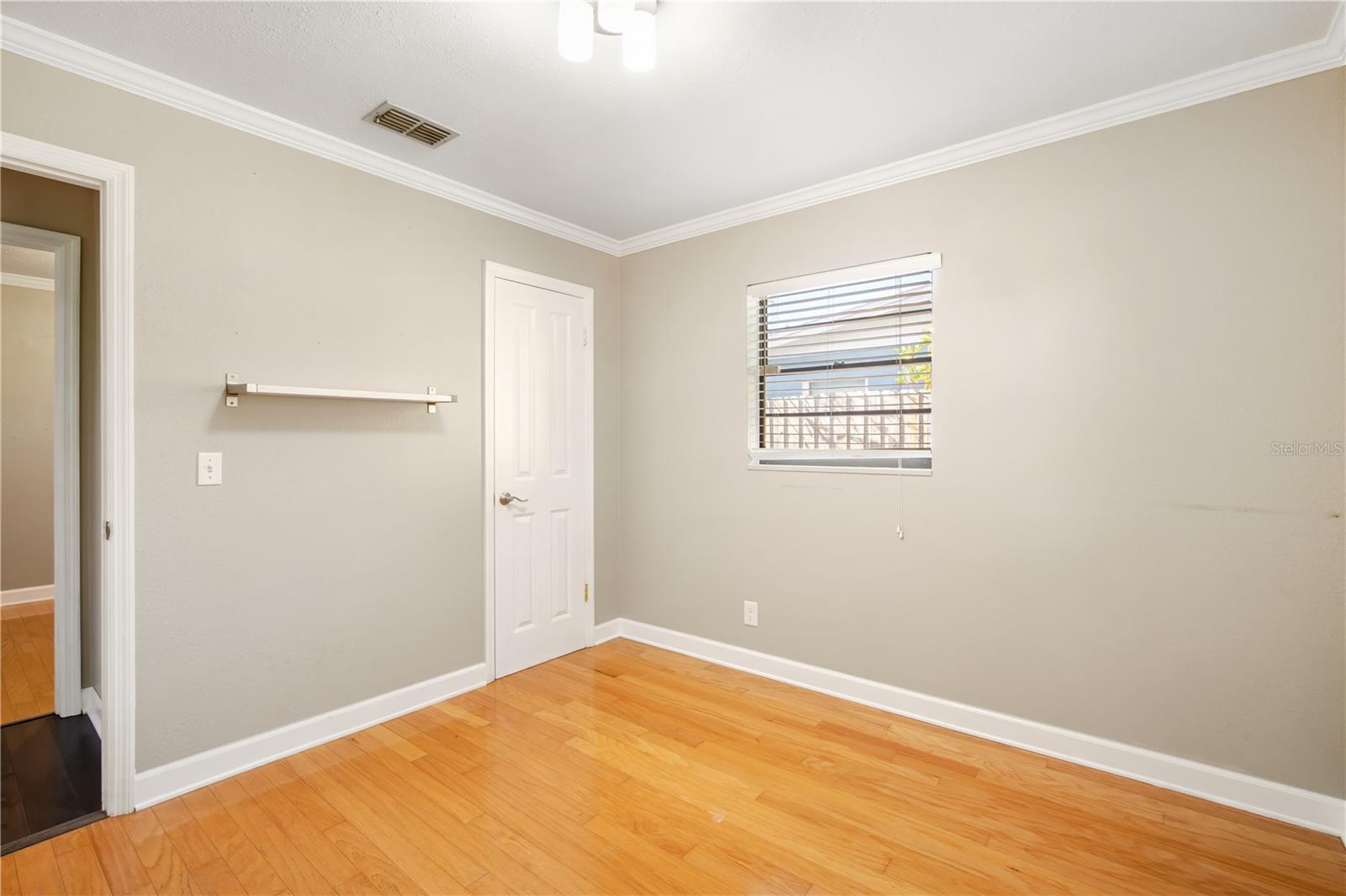 Image 17 of 24 For 3909 Iowa Avenue