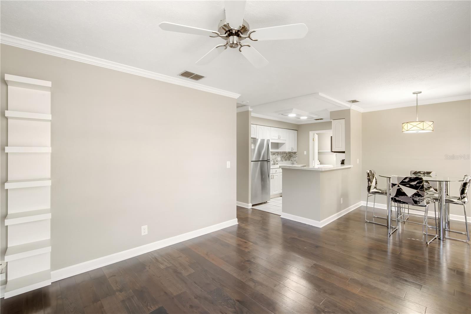 Image 5 of 24 For 3909 Iowa Avenue