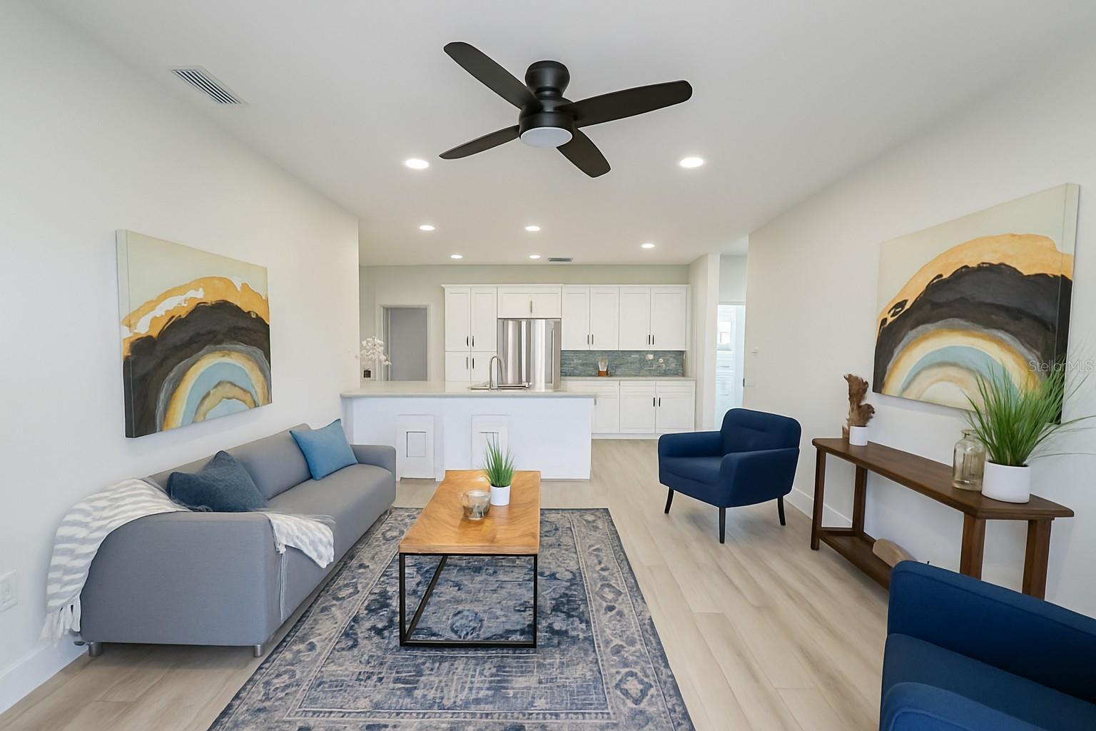 Image 13 of 35 For 13117 4th Street E