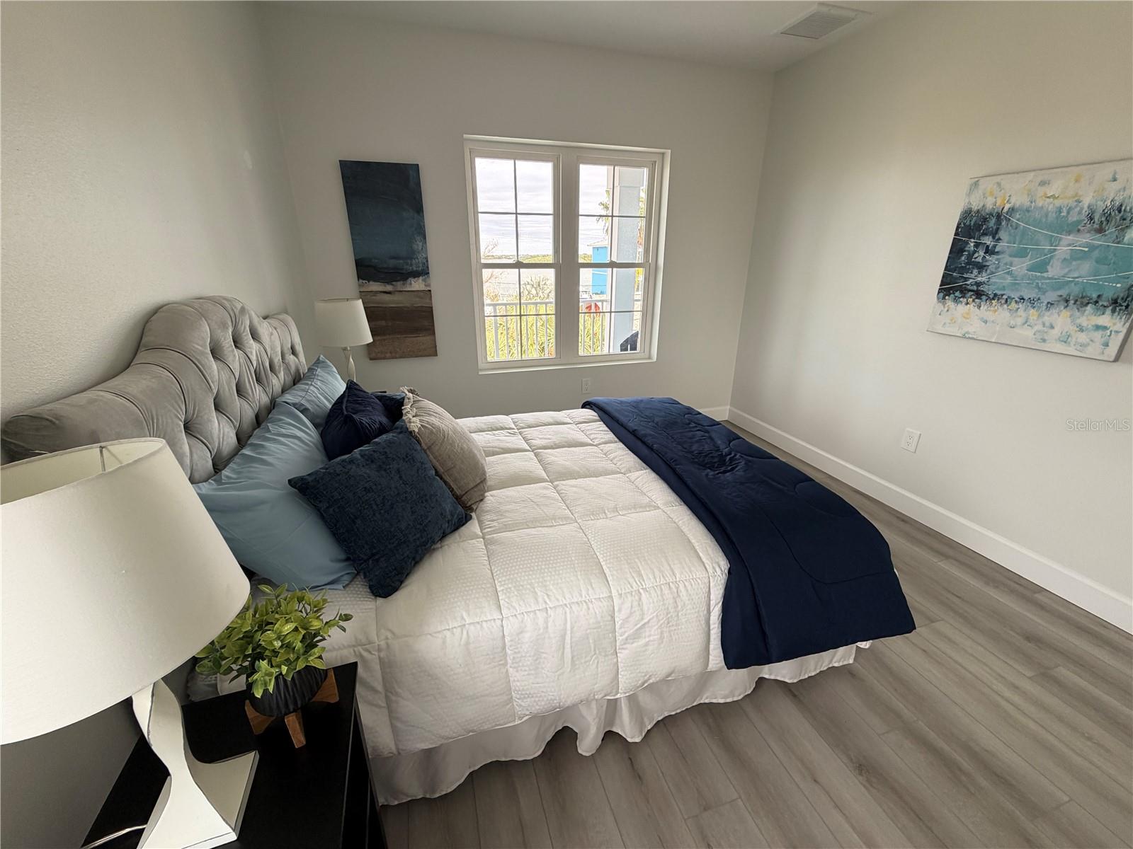 Image 26 of 35 For 13117 4th Street E