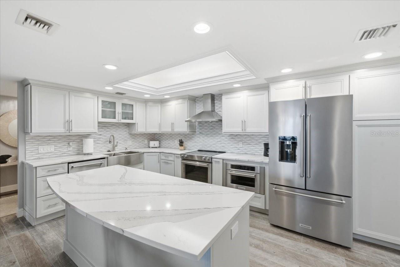 Image 15 of 55 For 1501 Gulf Boulevard 308