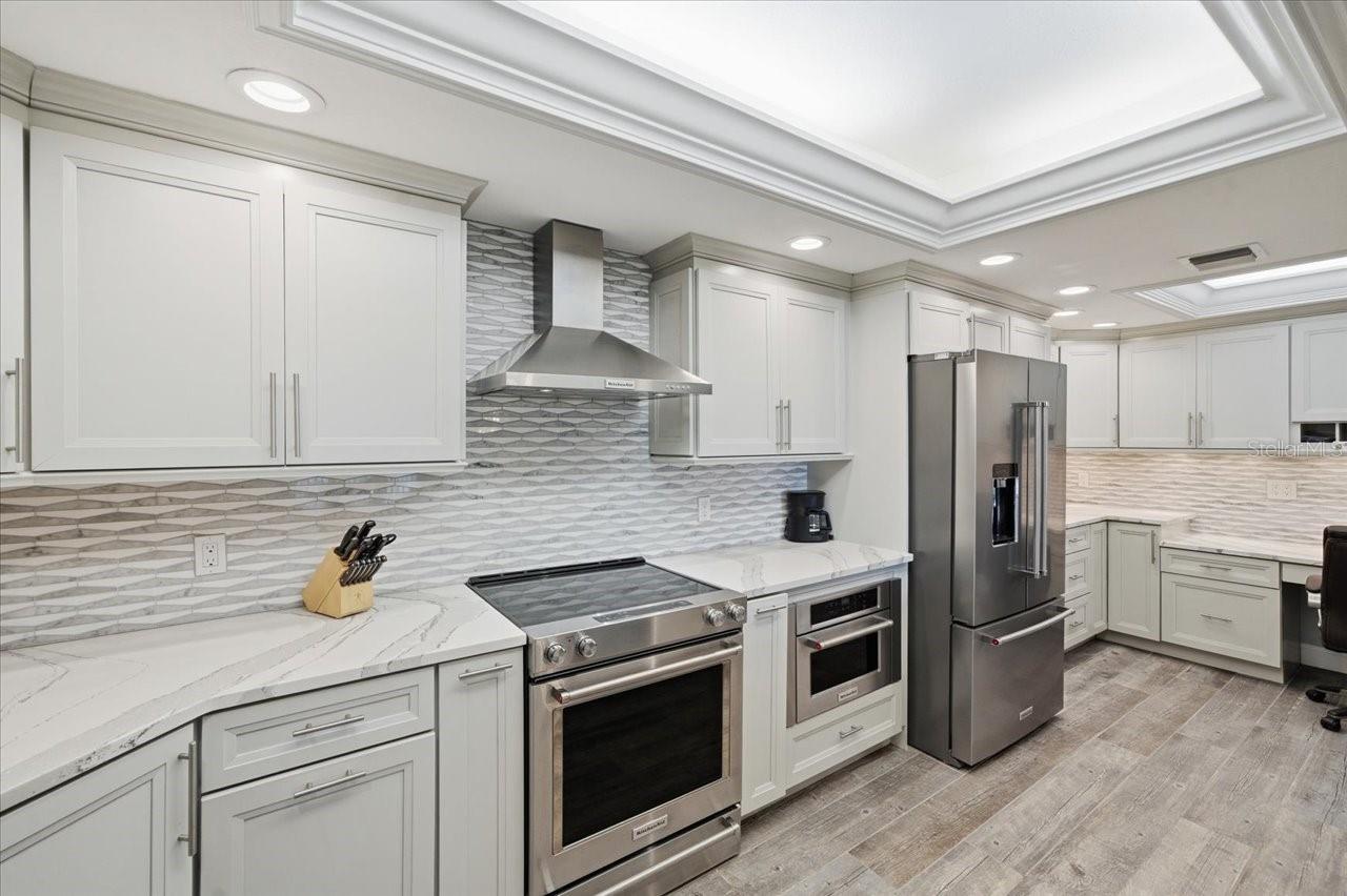 Image 19 of 55 For 1501 Gulf Boulevard 308