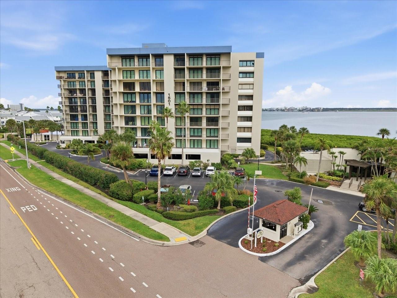 Image 2 of 55 For 1501 Gulf Boulevard 308