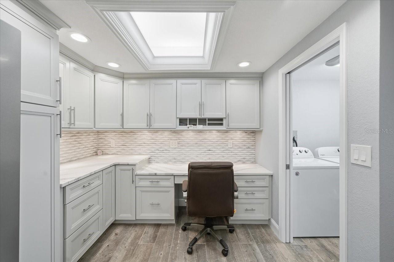 Image 22 of 55 For 1501 Gulf Boulevard 308