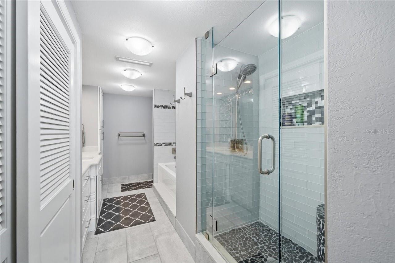 Image 31 of 55 For 1501 Gulf Boulevard 308