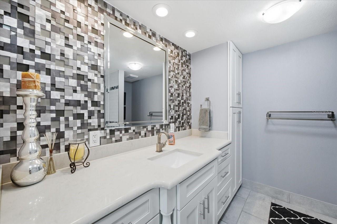 Image 32 of 55 For 1501 Gulf Boulevard 308