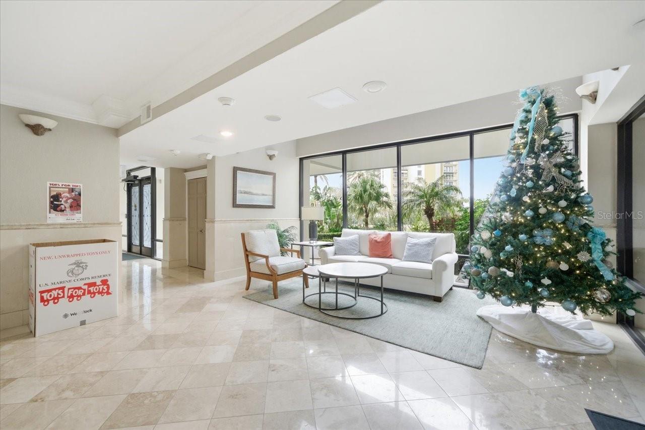 Image 48 of 55 For 1501 Gulf Boulevard 308