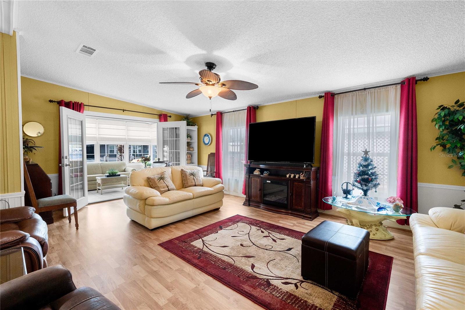 Image 12 of 56 For 5522 Mandan Street