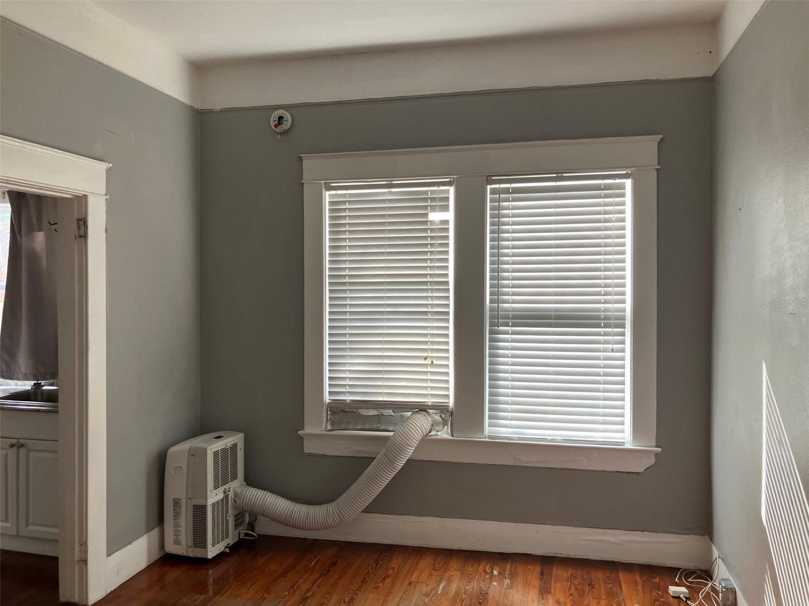 Image 7 of 9 For 2714 Macdill Avenue