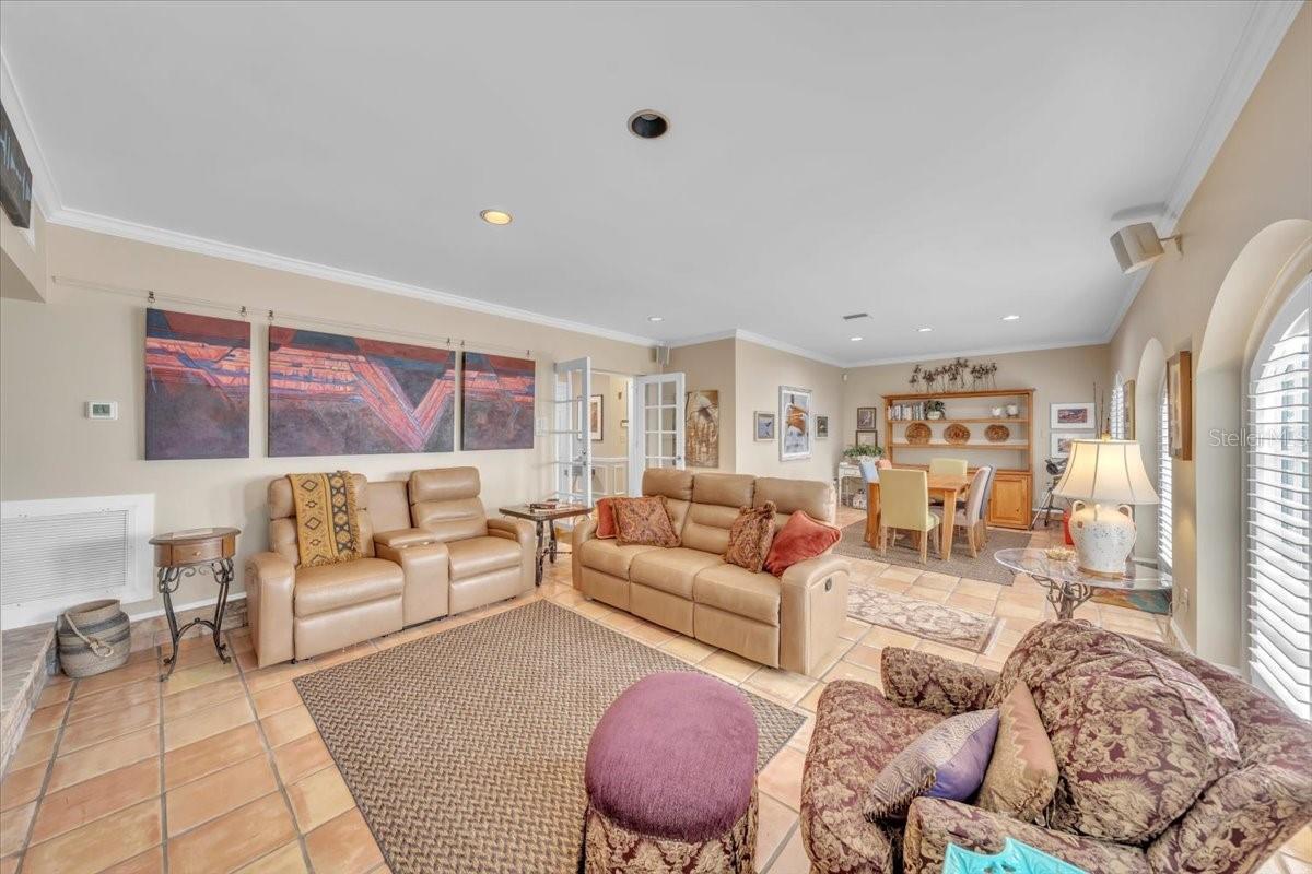 Image 10 of 76 For 6212 Bayshore Boulevard K