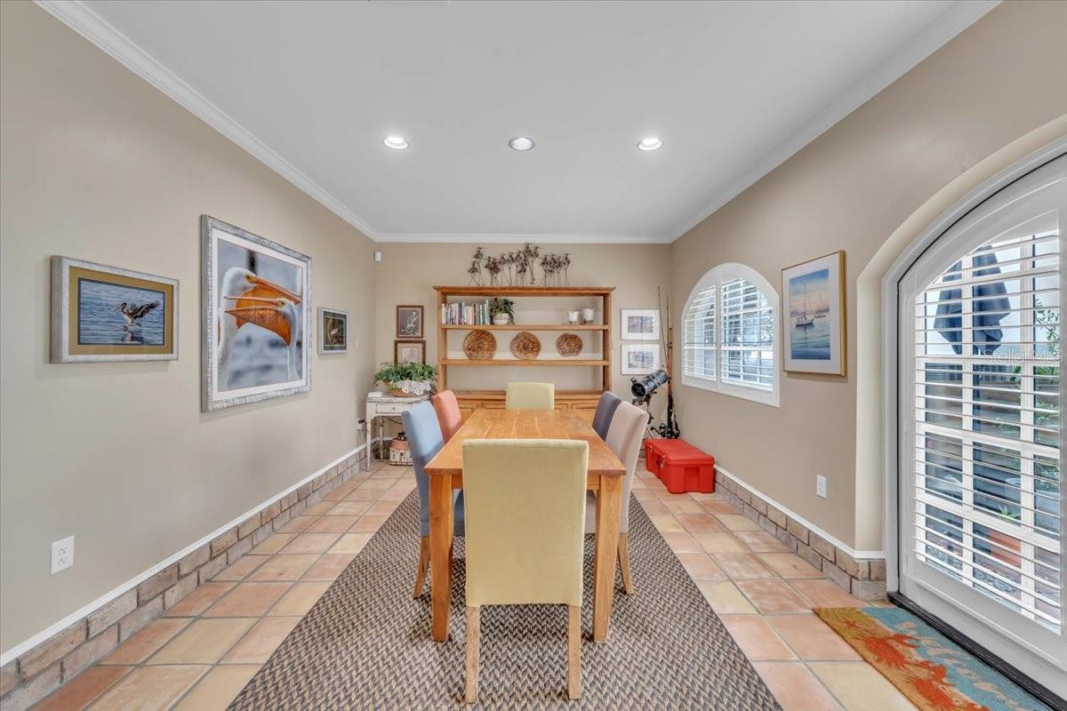 Image 14 of 76 For 6212 Bayshore Boulevard K