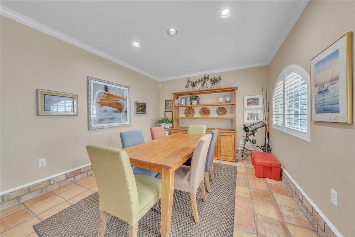 Image 15 of 76 For 6212 Bayshore Boulevard K