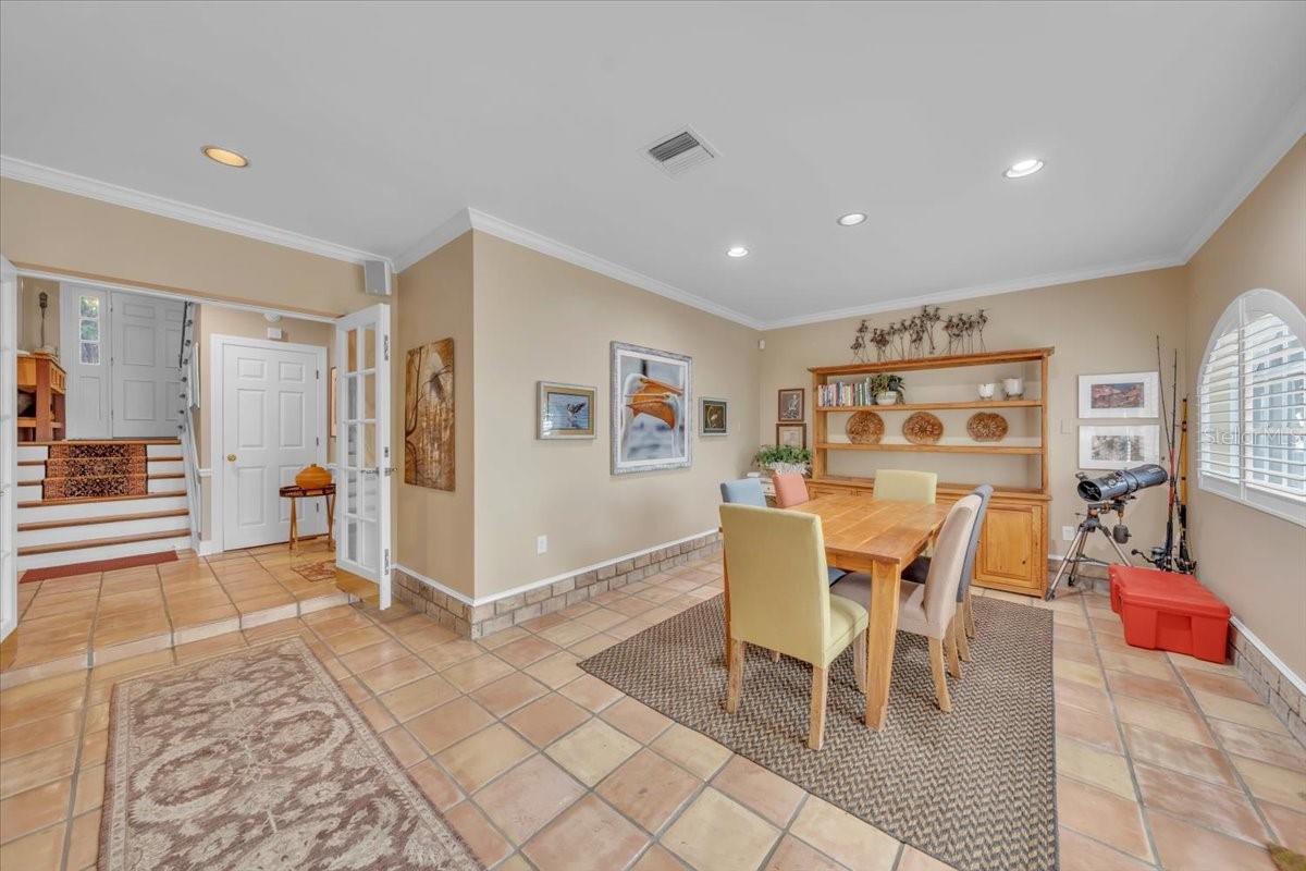 Image 16 of 76 For 6212 Bayshore Boulevard K