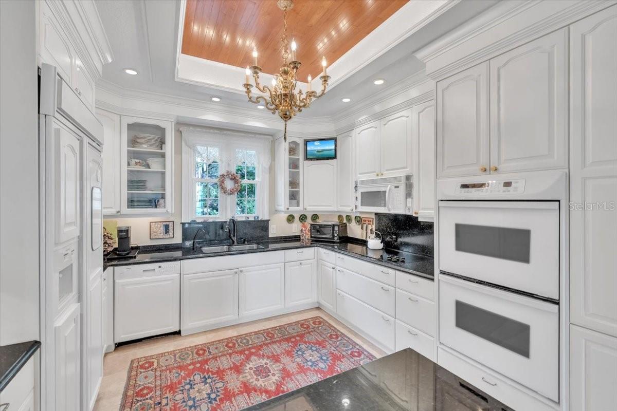 Image 24 of 76 For 6212 Bayshore Boulevard K