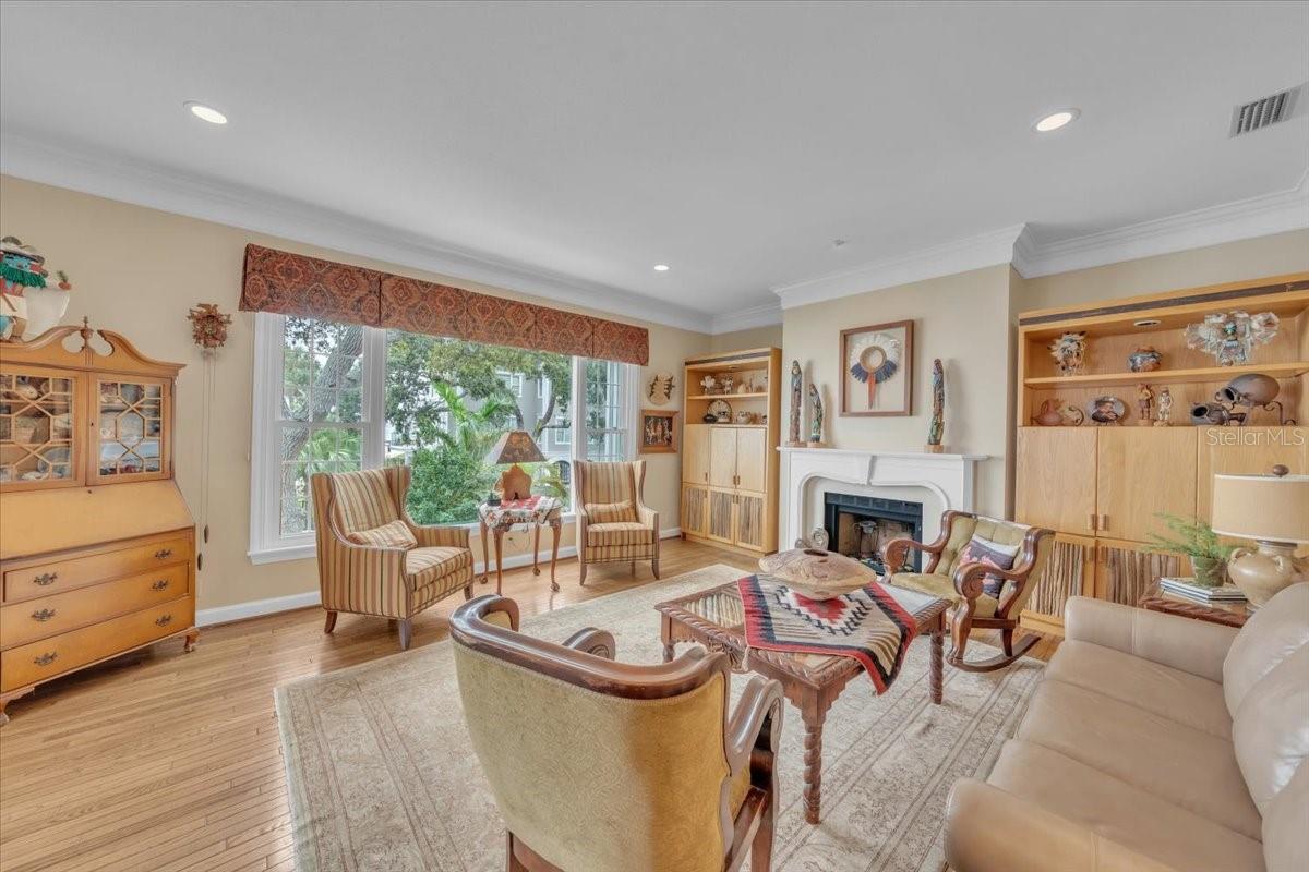 Image 28 of 76 For 6212 Bayshore Boulevard K