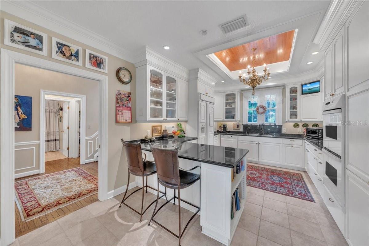 Image 3 of 76 For 6212 Bayshore Boulevard K