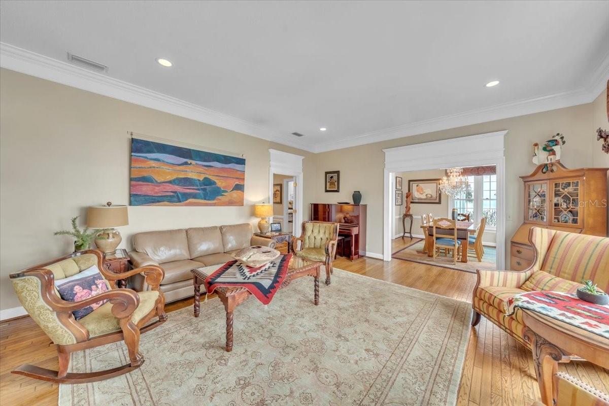 Image 30 of 76 For 6212 Bayshore Boulevard K