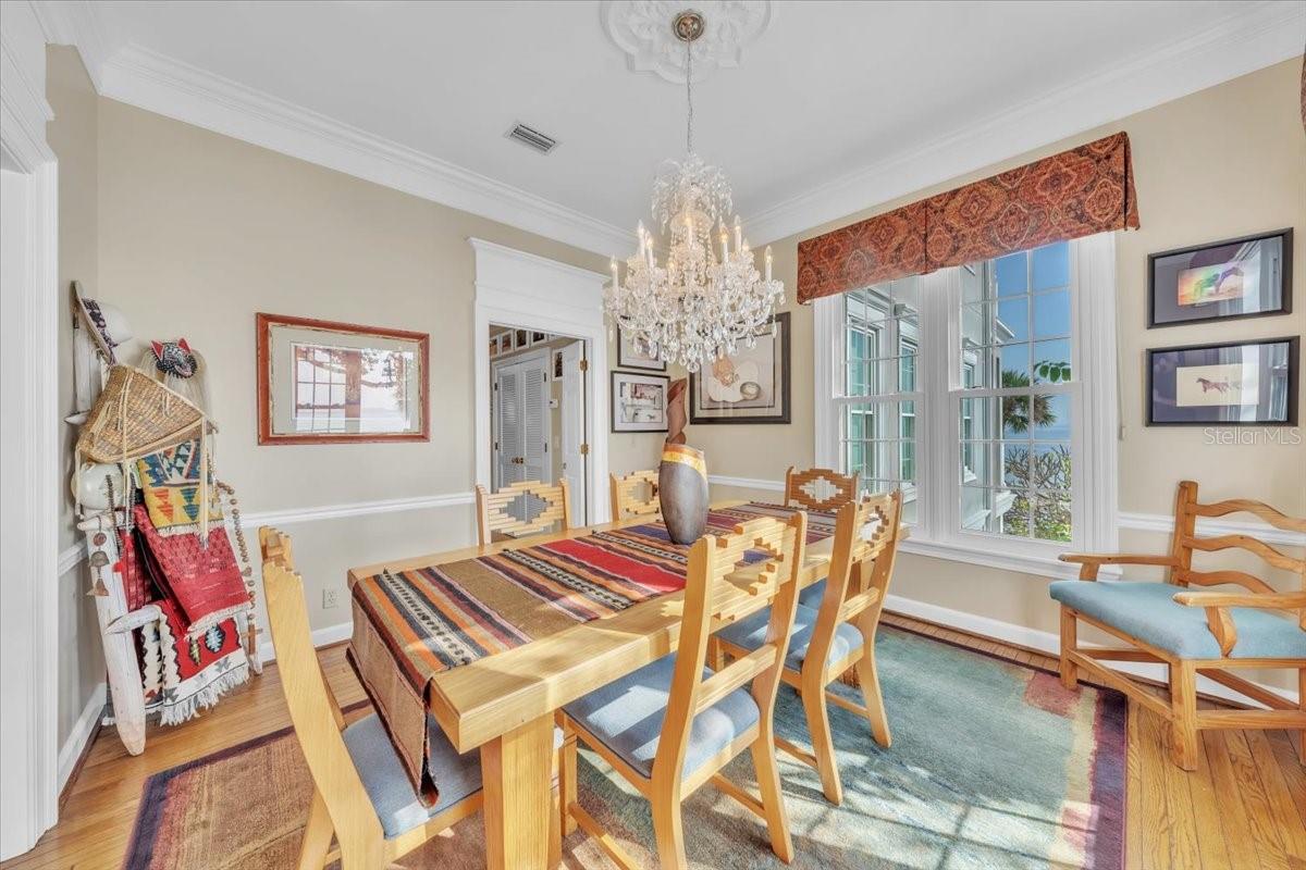 Image 37 of 76 For 6212 Bayshore Boulevard K