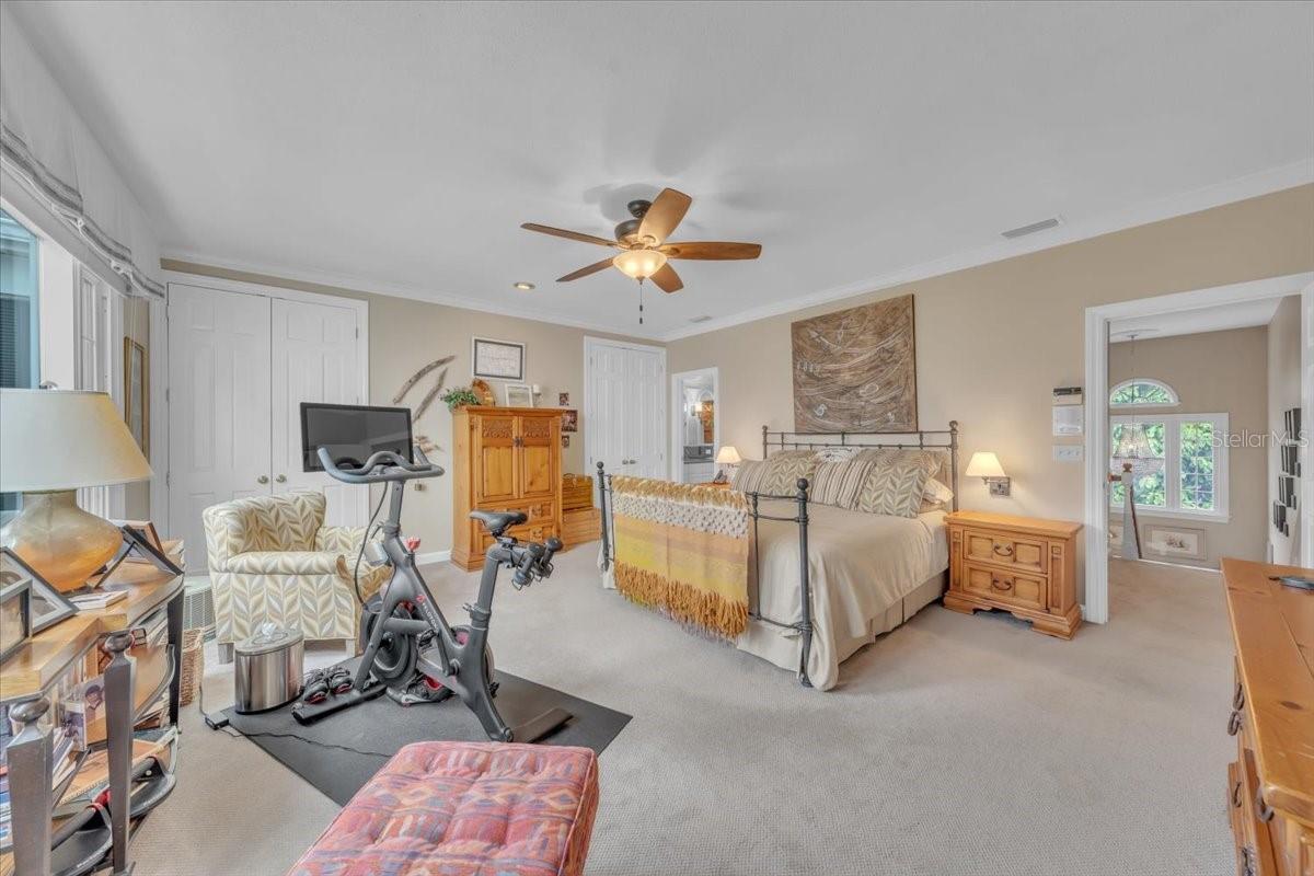 Image 40 of 76 For 6212 Bayshore Boulevard K