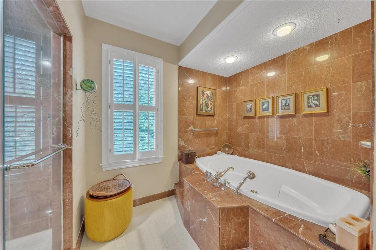 Image 42 of 76 For 6212 Bayshore Boulevard K