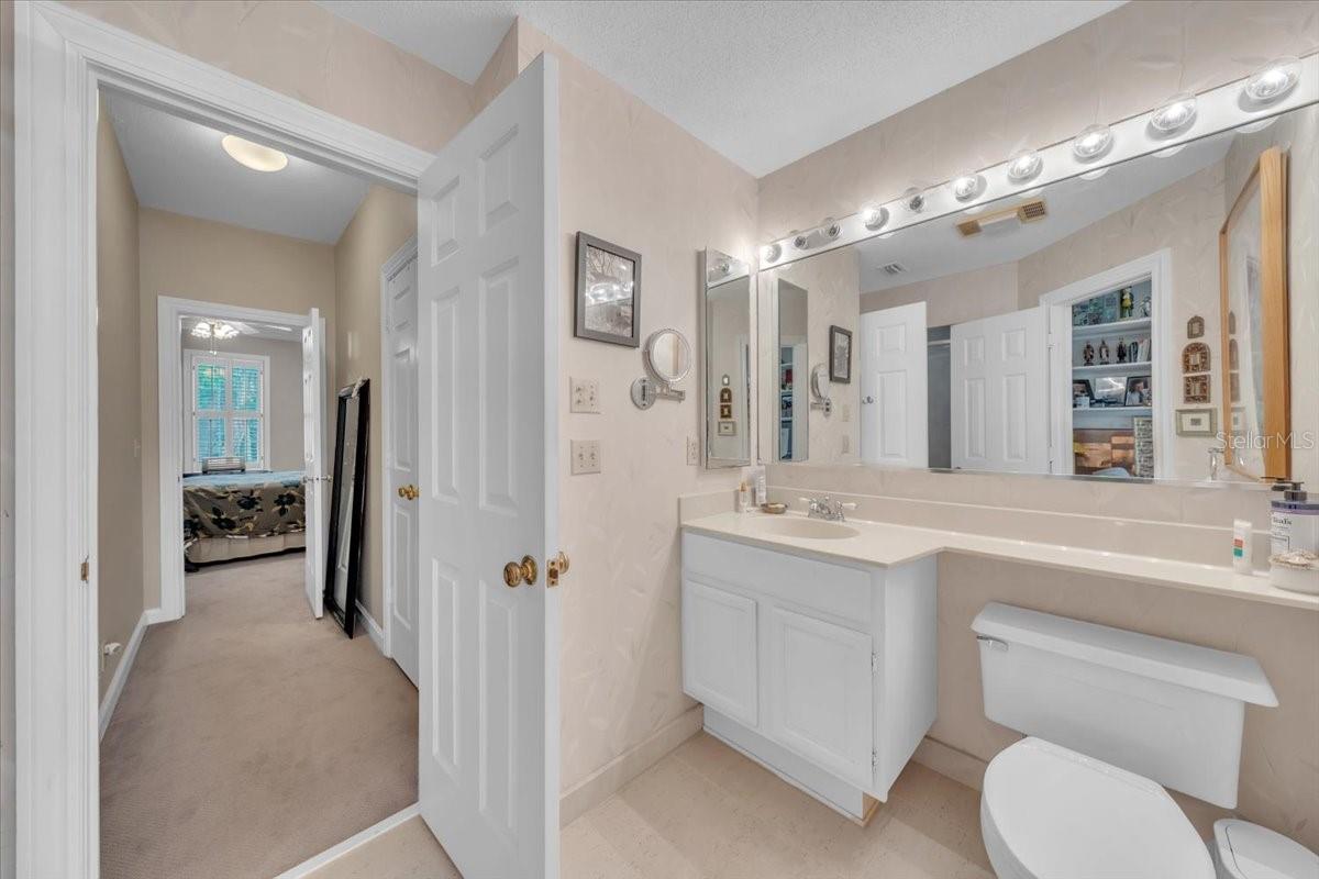 Image 49 of 76 For 6212 Bayshore Boulevard K