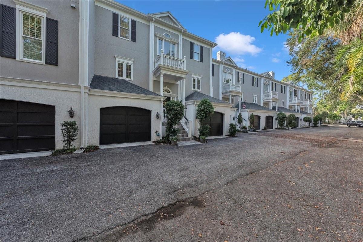 Image 5 of 76 For 6212 Bayshore Boulevard K