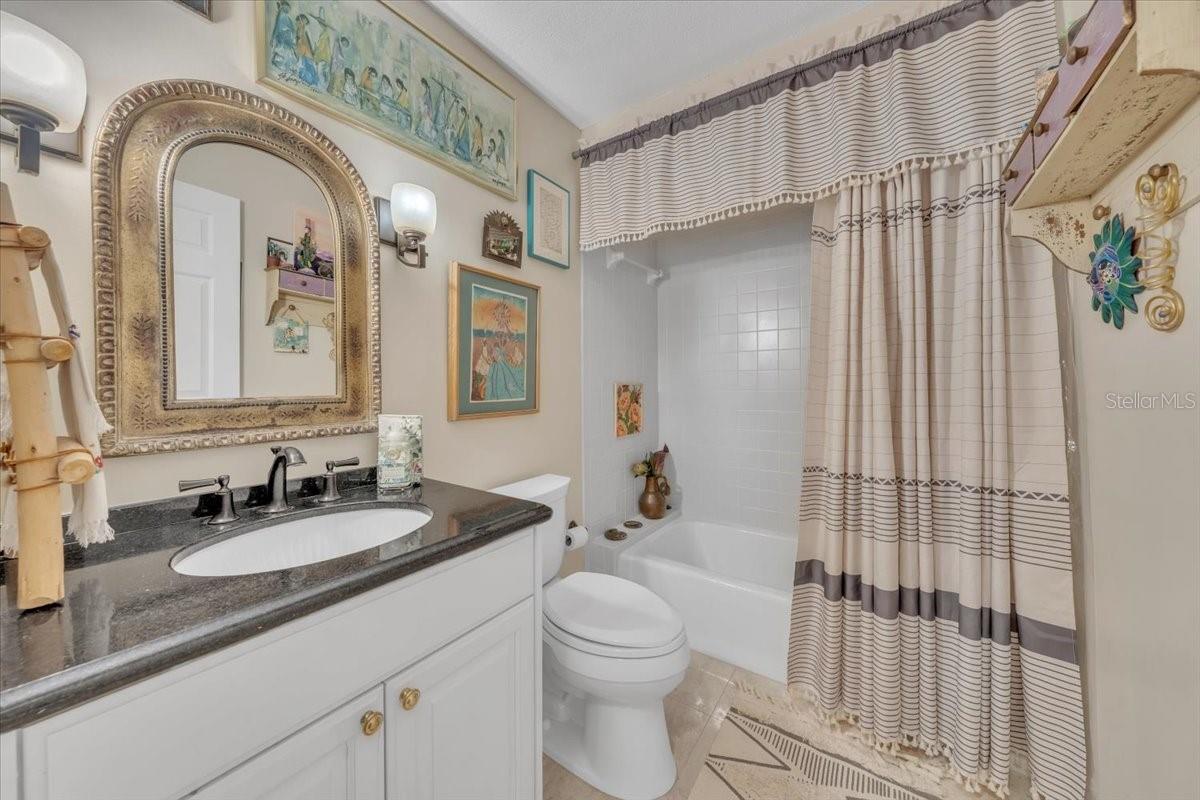 Image 52 of 76 For 6212 Bayshore Boulevard K